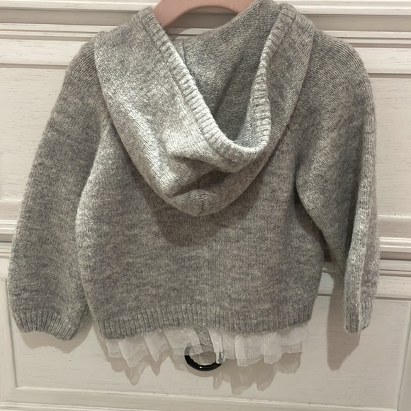 Zara sweater with lace ruffle - Picture 4 of 5